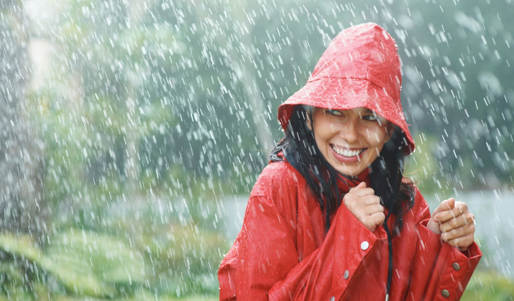 نکاتی برای استفاده از کلاه و روسری در بارش باران